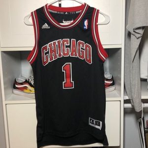 Black/red Derrick Rose jersey